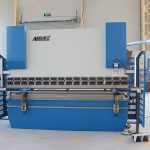 WC67K-400T / 5000 3 + 1 axis penuh cnc press brake dengan sistem Delem DA41 mesin bending untuk baja ringan