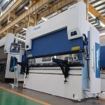 DELEM tugas berat pelat logam cnc press rem hidrolik harga