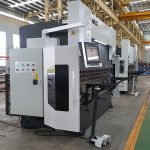 kinerja tinggi hidrolik tekan rem disinkronkan dengan Robot